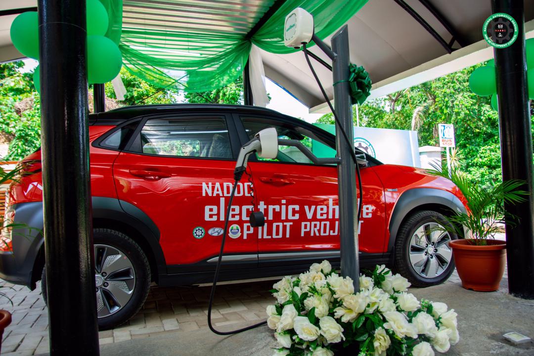 The Federal Government has commissioned the first solar-powered electric vehicle charging station at the University of Lagos.