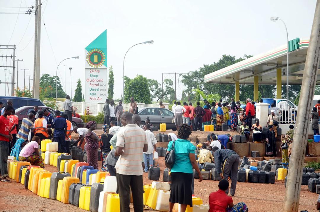 IPMAN explains long fuel queues in Abuja, Lagos, Port Harcourt