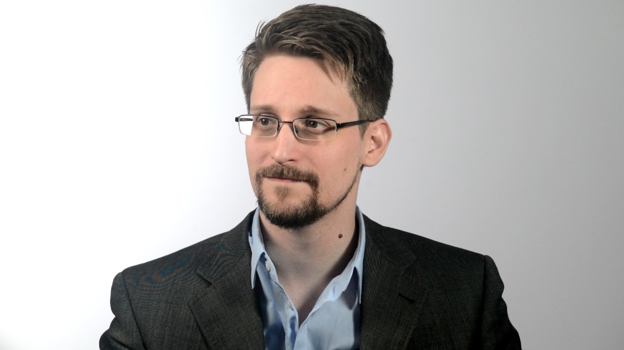 Putin grants Russian citizenship to US whistleblower Edward Snowden