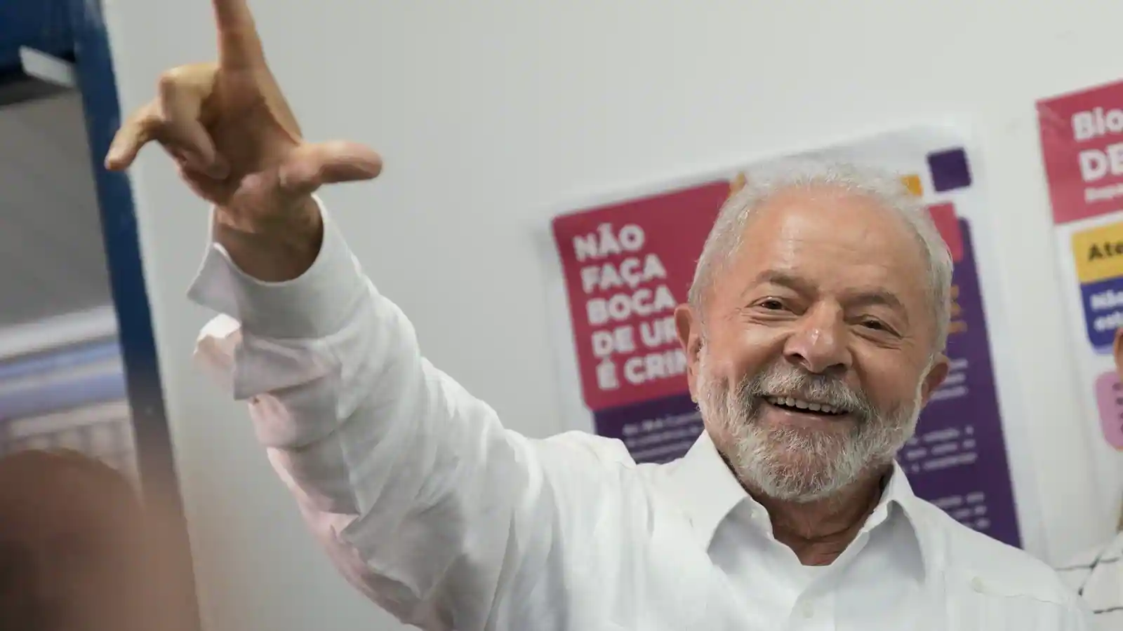 Lula calls for peace after winning Brazil's presidential election