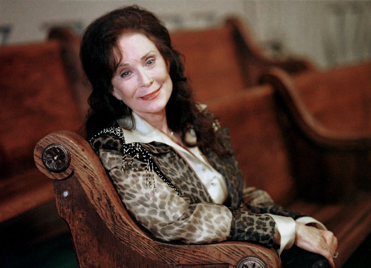 Loretta Lynn ,Famous Country Musician Dies Aged 90 Years