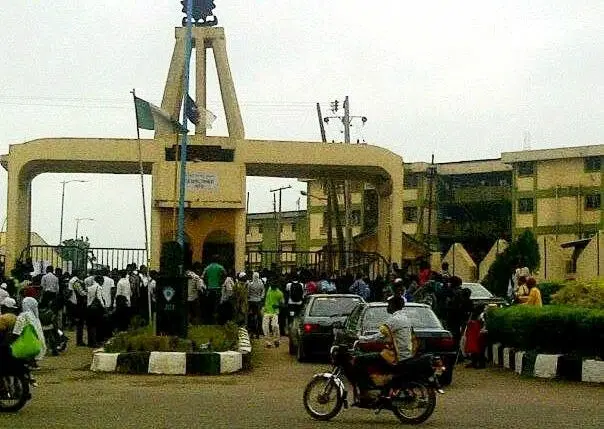 Poly Ibadan suspends Students’ Union, postpones exams over protest