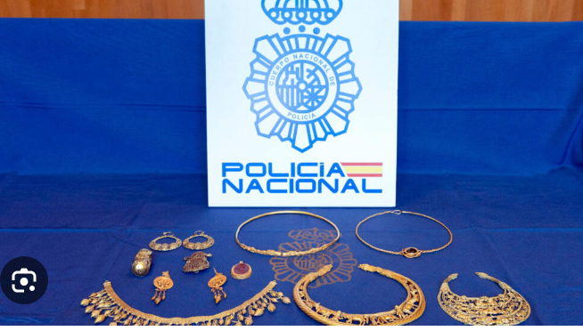 Spanish police seize ancient gold jewellery stolen from Ukraine