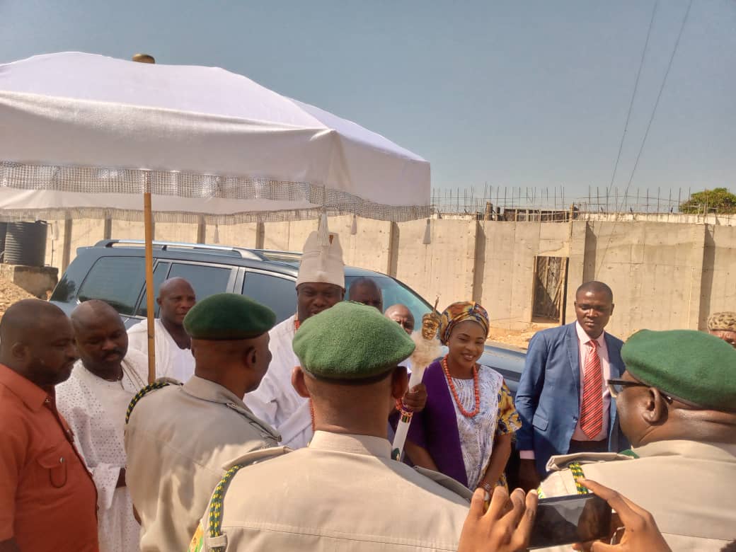 Ooni visits Kuje Custodial Centre, secures release of 5 inmates