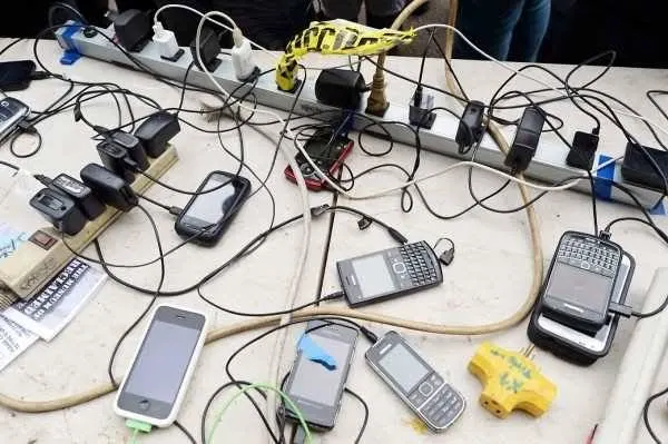 Power Outage: Phone charging spots in Jos recording high patronage